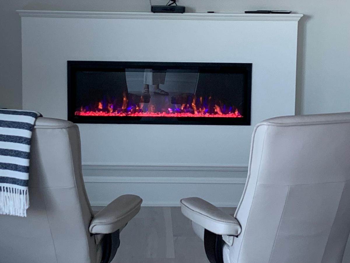 Ocean Front Private Suite Виктория Экстерьер фото